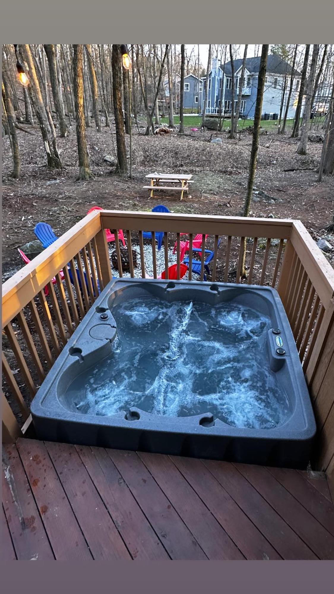 Cozy At Poconos With Hot Tub And Fire Pit * East Stroudsburg