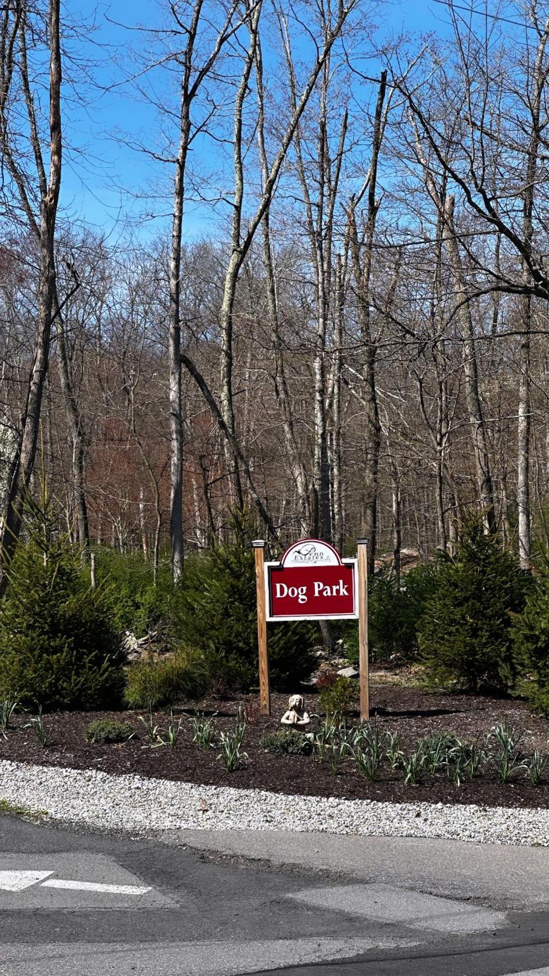 Holiday home Cozy At Poconos With Hot Tub And Fire Pit East Stroudsburg